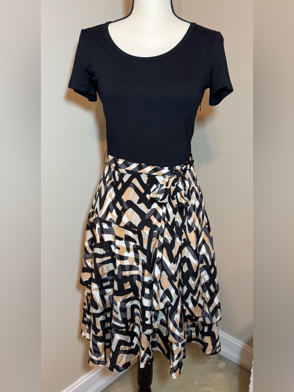 DKNY Fit & Flare Dress Black Tan Geometric Print Short Sleeve Size P